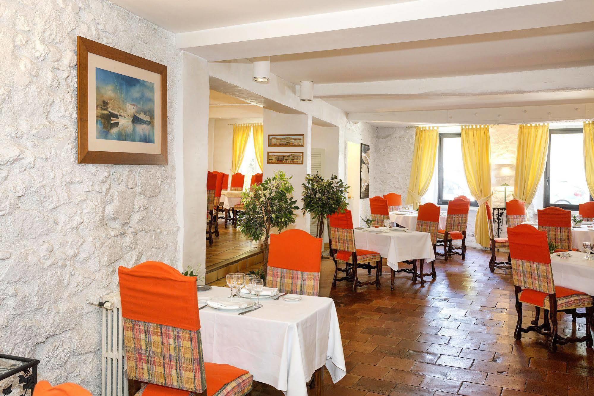 Logis Hotels - Hotel Restaurant Du Midi Revel  Buitenkant foto