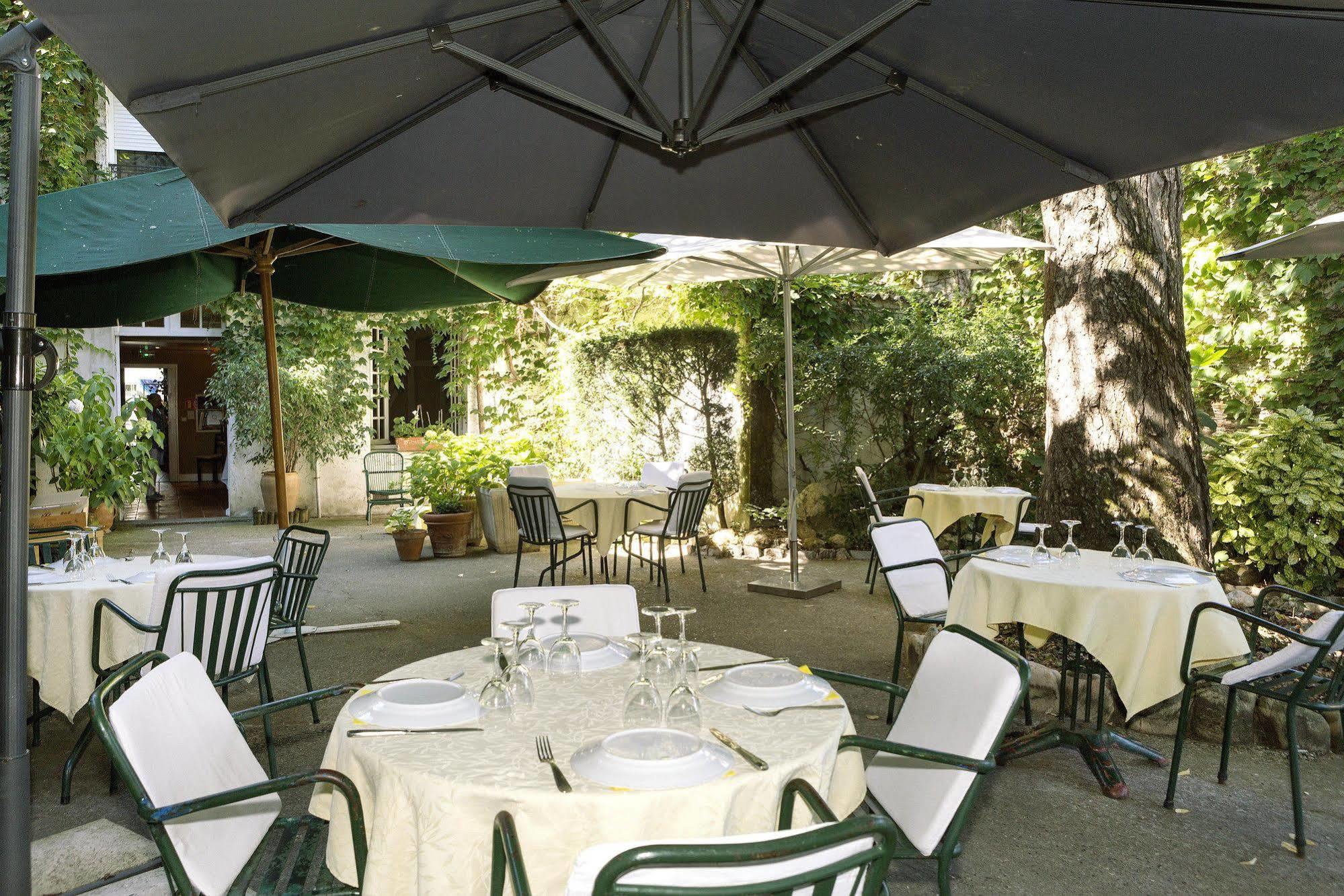 Logis Hotels - Hotel Restaurant Du Midi Revel  Buitenkant foto